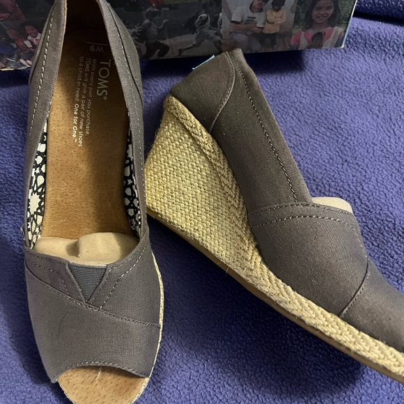 Toms gray wedge heels - Picture 2 of 4